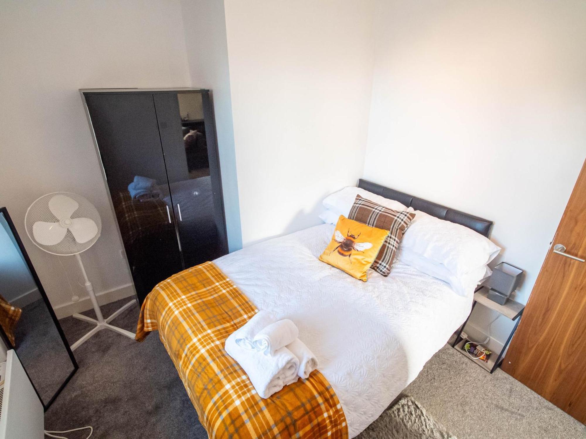 The Heart Of Huddersfield Hideawayアパートメント エクステリア 写真